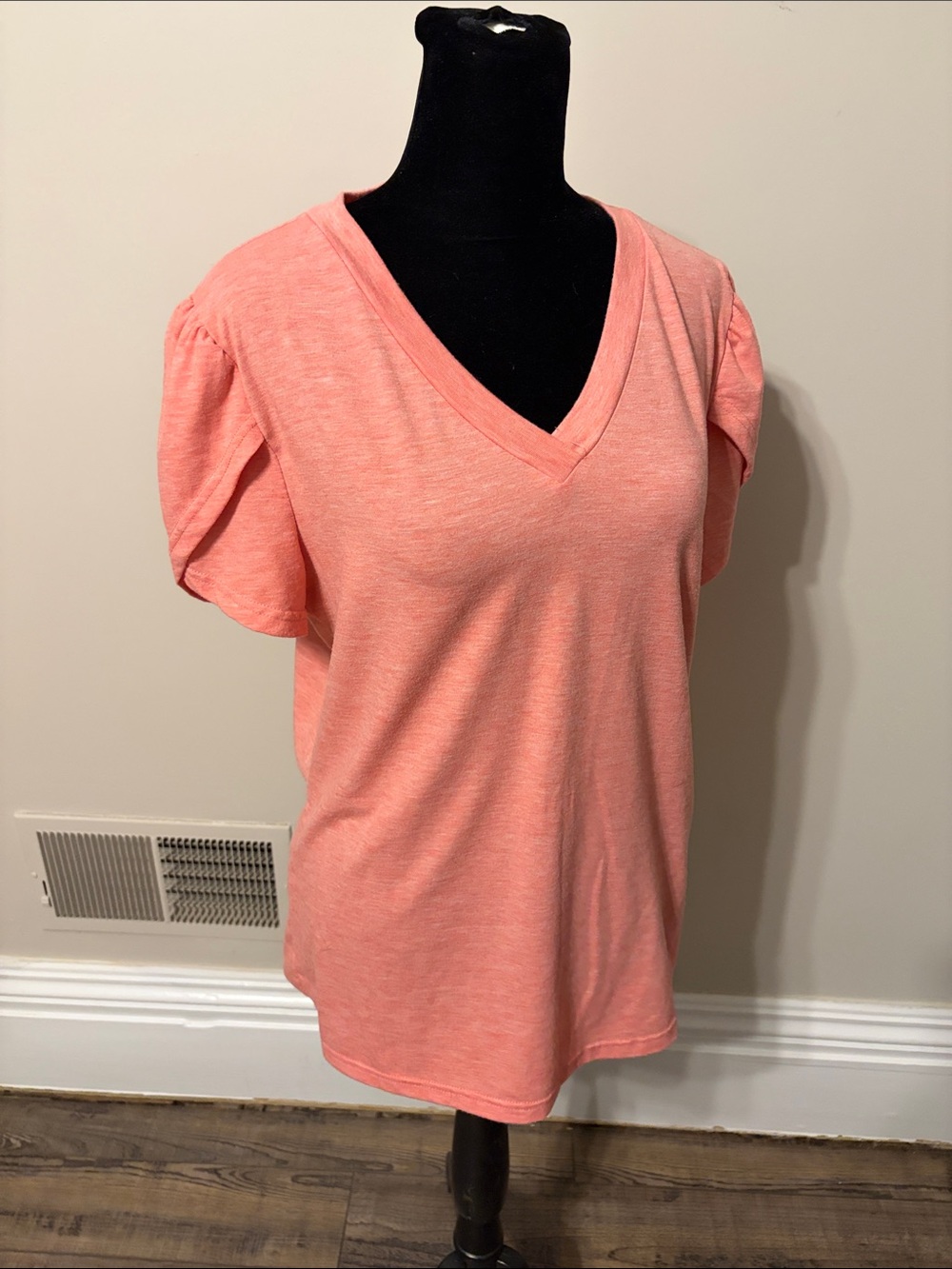 Women's Coral V-Neck Short Sleeve Top